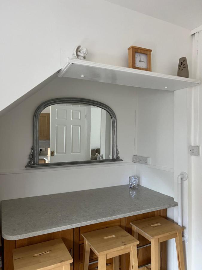 2 Bed Cottage Chester Eksteriør bilde
