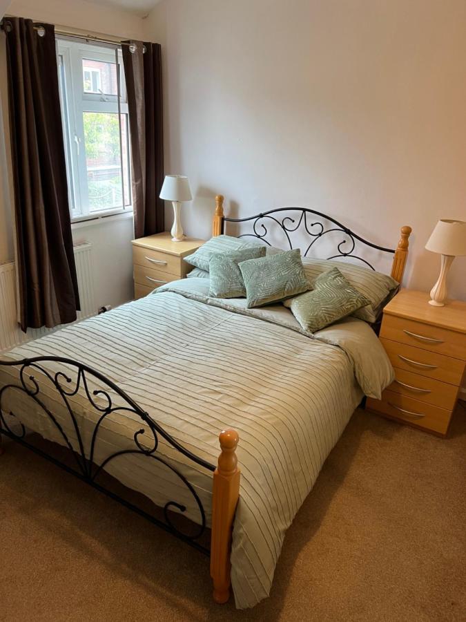 2 Bed Cottage Chester Eksteriør bilde