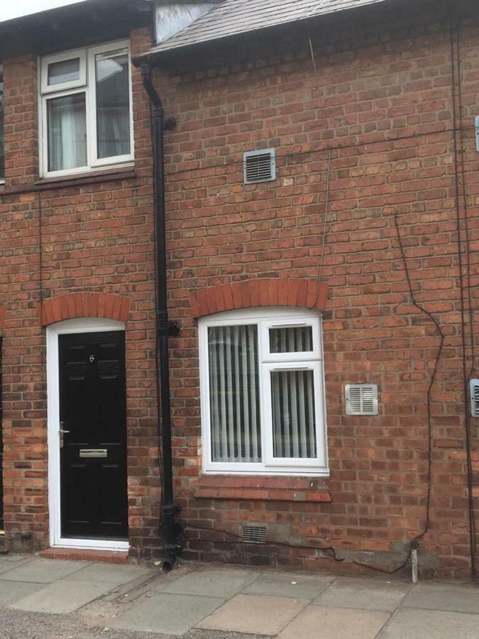 2 Bed Cottage Chester Eksteriør bilde
